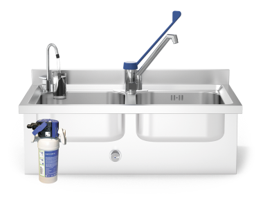 Wasserfiltersystem mit Armatur zum Nachfüllen von Flaschen